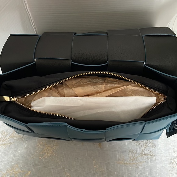 Valentina Fiore Teal Blue Handmade Italian Leather Crossbody Bag - Picture 5 of 8